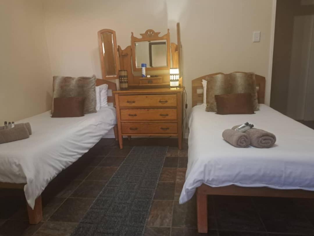 Koha Guesthouse Mariental Ngoại thất bức ảnh