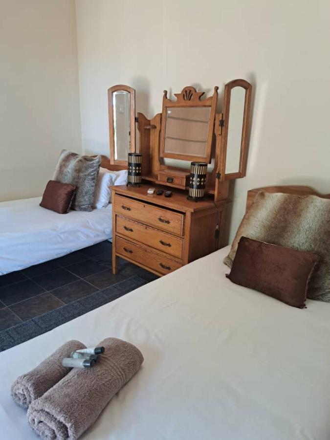 Koha Guesthouse Mariental Ngoại thất bức ảnh